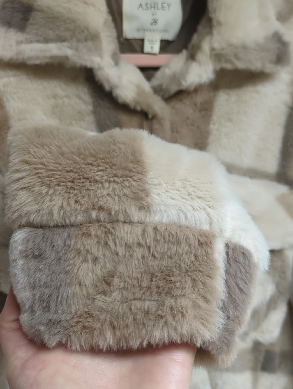 Ashley By 26 International Cream Plaid Teddy Jacket Cropped Faux Fur Size Small - Picture 5 of 8